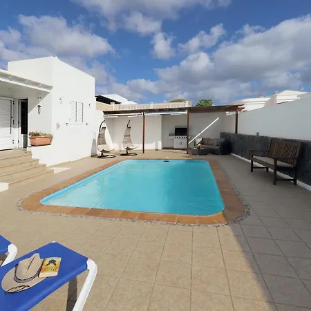 Joanne - 4 Bedroom - Wifi And Air Conditioning - Perfect For Families Villa *