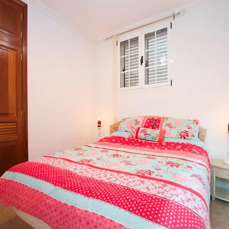 Joanne - 4 Bedroom - Wifi And Air Conditioning - Perfect For Families فيلة *